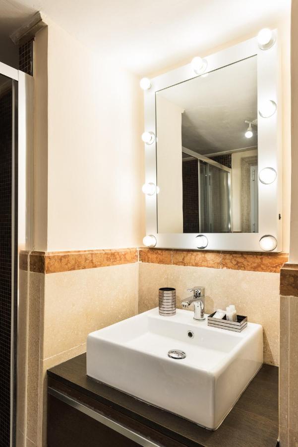 Nsm 71Viadelcorso Appartamento Con Terrazzo โรม ภายนอก รูปภาพ