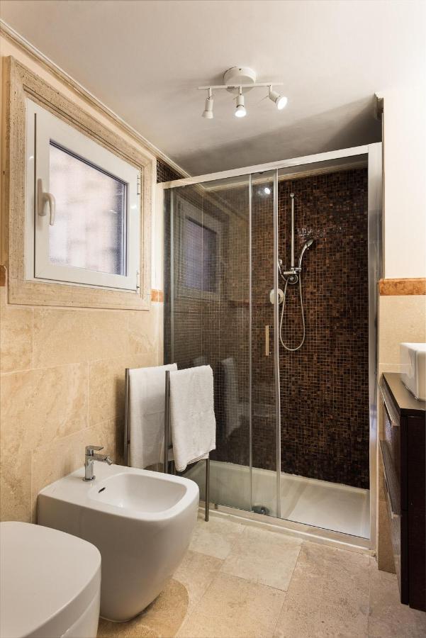 Nsm 71Viadelcorso Appartamento Con Terrazzo โรม ภายนอก รูปภาพ