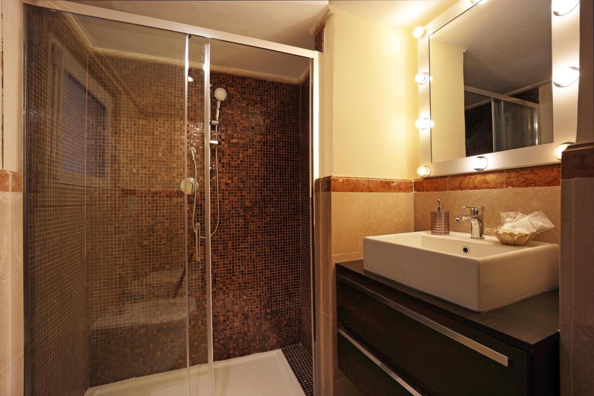 Nsm 71Viadelcorso Appartamento Con Terrazzo โรม ภายนอก รูปภาพ