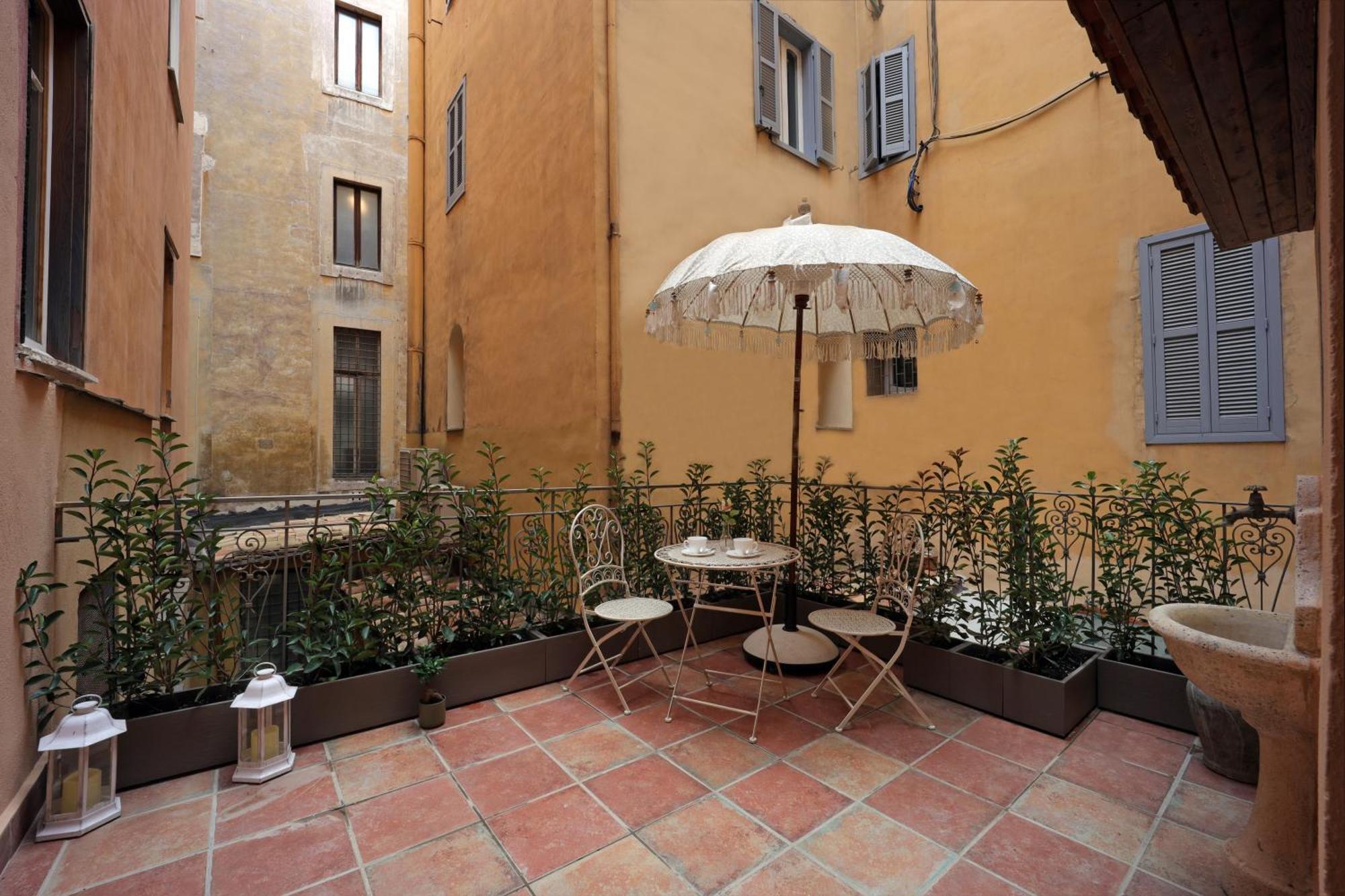 Nsm 71Viadelcorso Appartamento Con Terrazzo โรม ภายนอก รูปภาพ